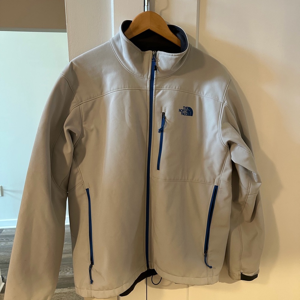 The North Face Men's Light Gray Performance Jacket